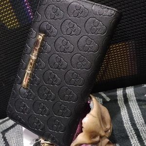BNWT Betsy Johnson skull wallet